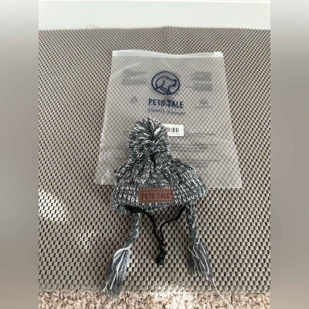 Pets Tale Gray Knit Pom Pom Hat